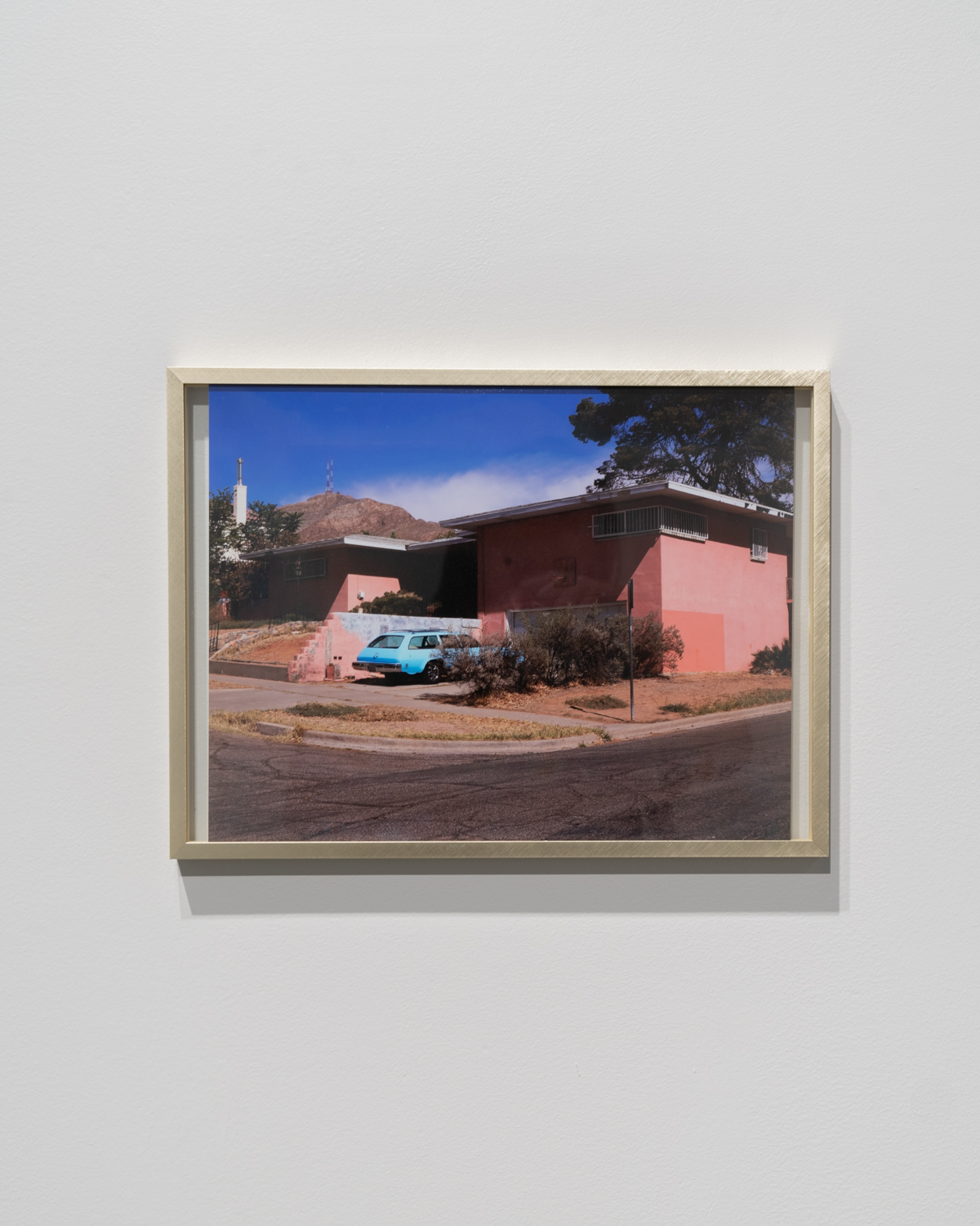 Arden Martinez, Pink House, Photo